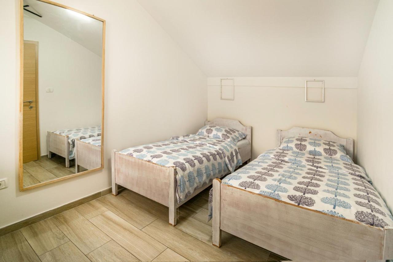 Hangar Apartments Izola Luaran gambar