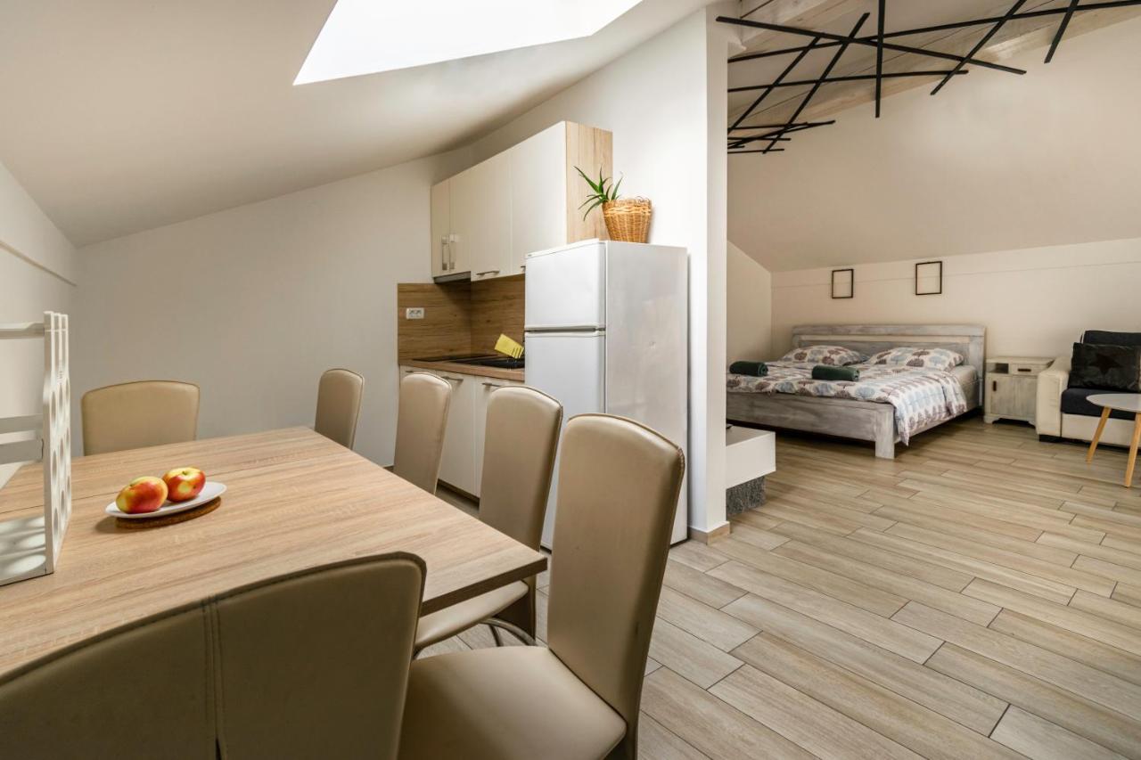 Hangar Apartments Izola Luaran gambar