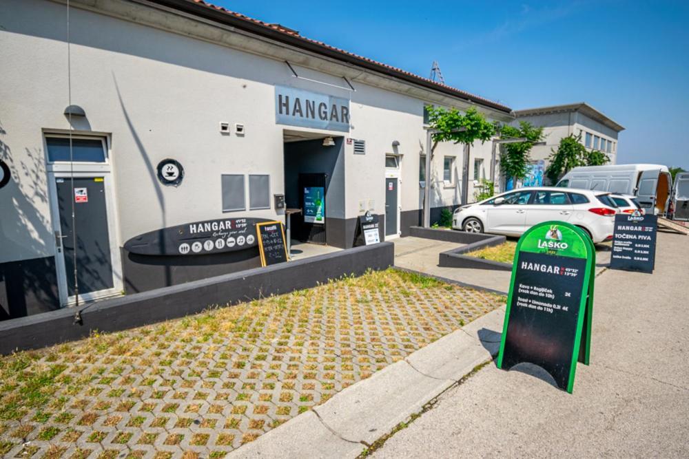 Hangar Apartments Izola Luaran gambar